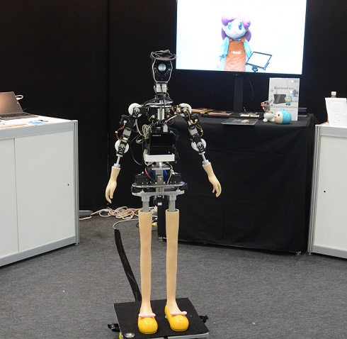 等身大ロボット製作サービス キャラロイド が アニメキャラらしさ を取り入れた理由 Itmedia News