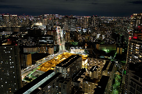 夜景をきれいに撮りたいなら 絞り値 に注目 荻窪圭のデジカメレビュープラス 1 4 ページ Itmedia News