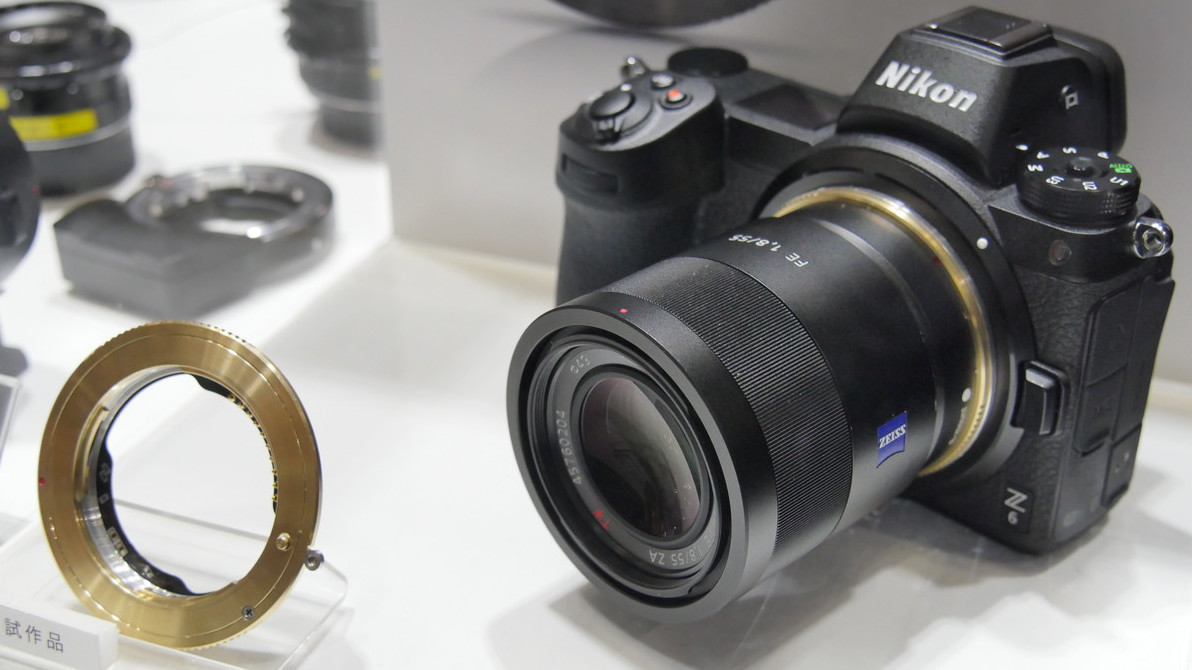 Nikon Z」はマウントアダプターで“万能”説？ ソニーFEやキヤノンEFレンズも利用可能に：CP+ 2019 - ITmedia NEWS