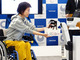 東京五輪、車いす客をロボットが支援　「驚き」より「実用性」アピール