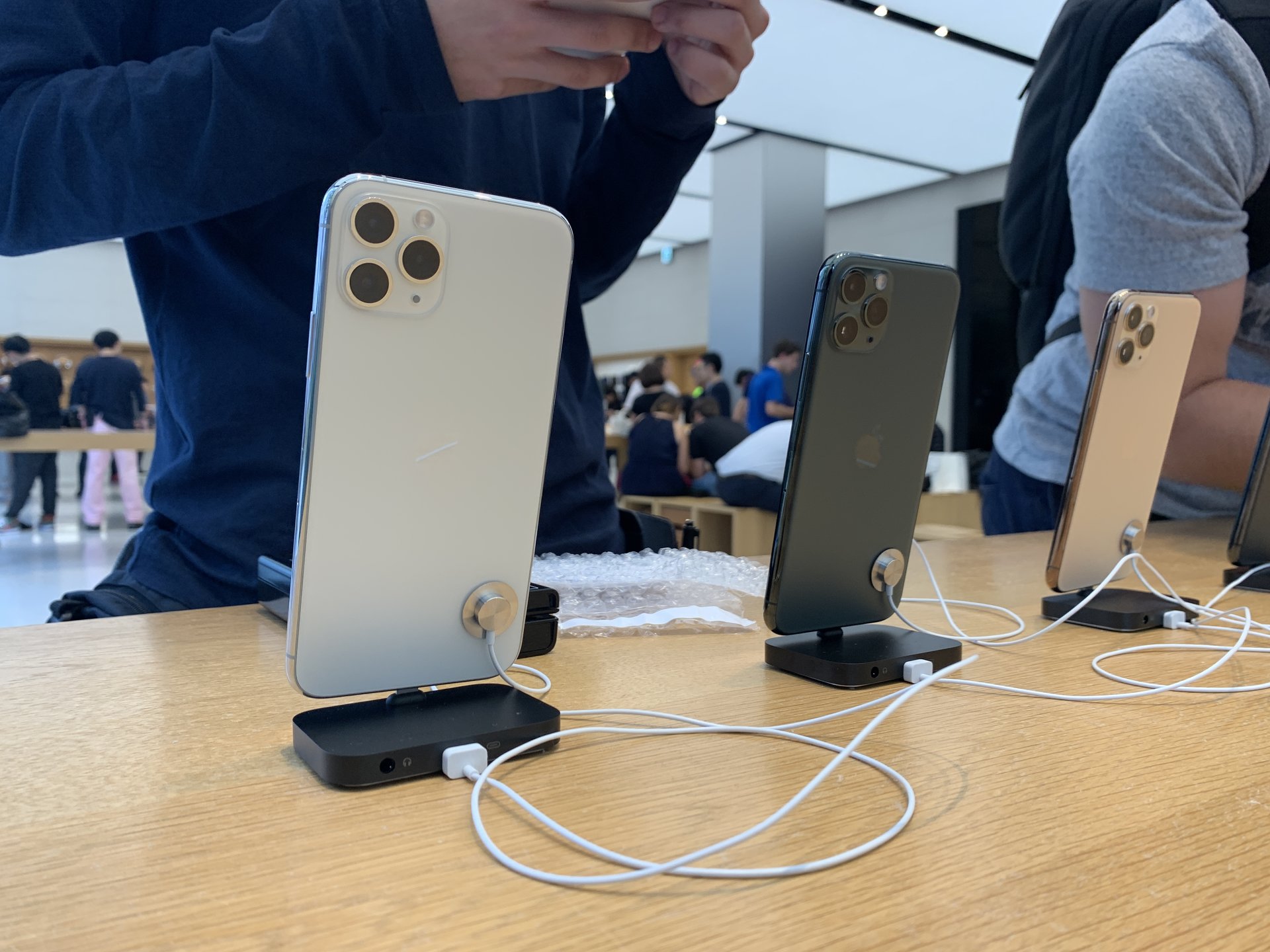 Iphone 11 Pro を発売日に1万円引きでゲット 増税前後で盛り上がる還元キャンペーンの恩恵を受けてみた 1 3 Itmedia News