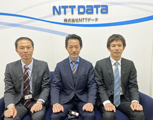 Nttデータが政府系クラウドに本腰 Awsとの戦い方は 武器は マルチクラウド指向 のマネージドサービス 2 3 ページ Itmedia News
