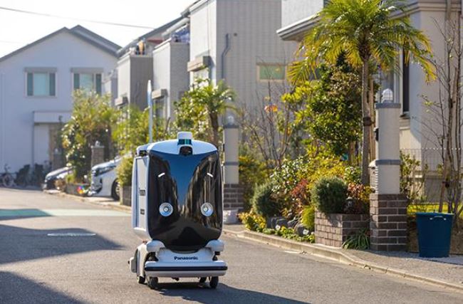 自動走行ロボ使用、住宅街で荷物を配送　パナソニックが藤沢市で実証実験