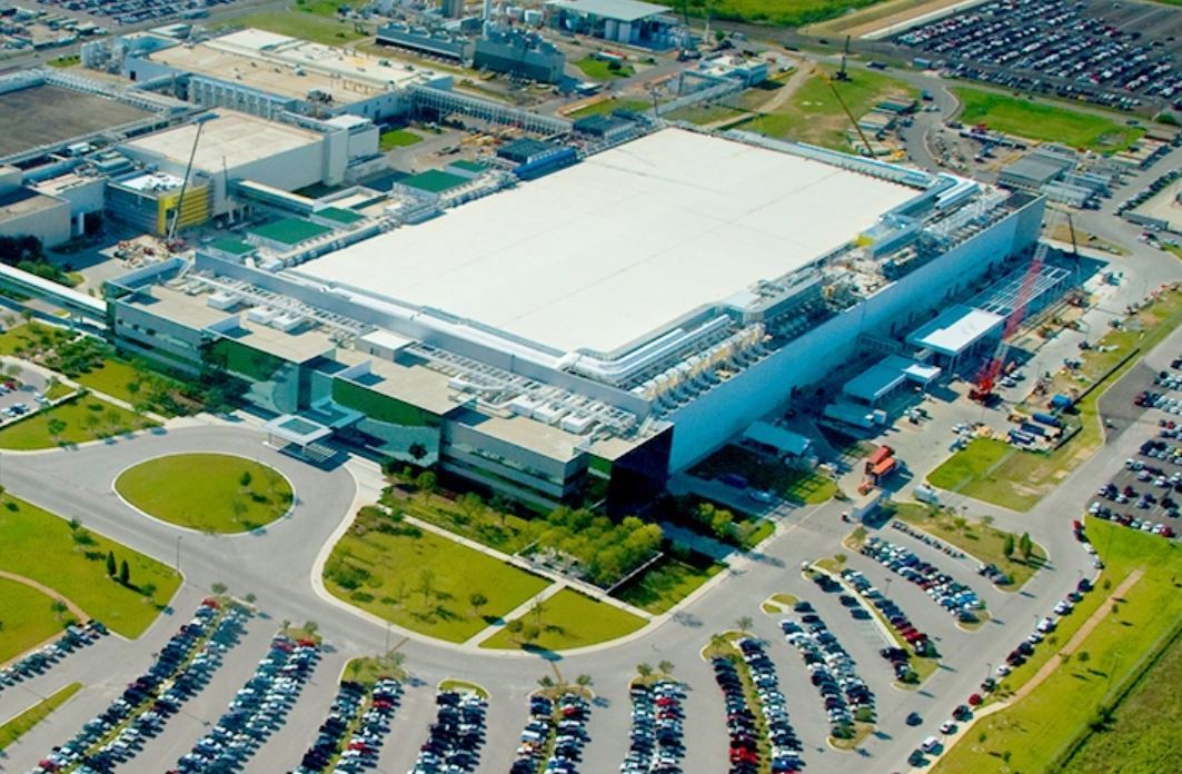 アップルとシャープ、iPhoneディスプレイ向けに12億ドルの施設を建設？