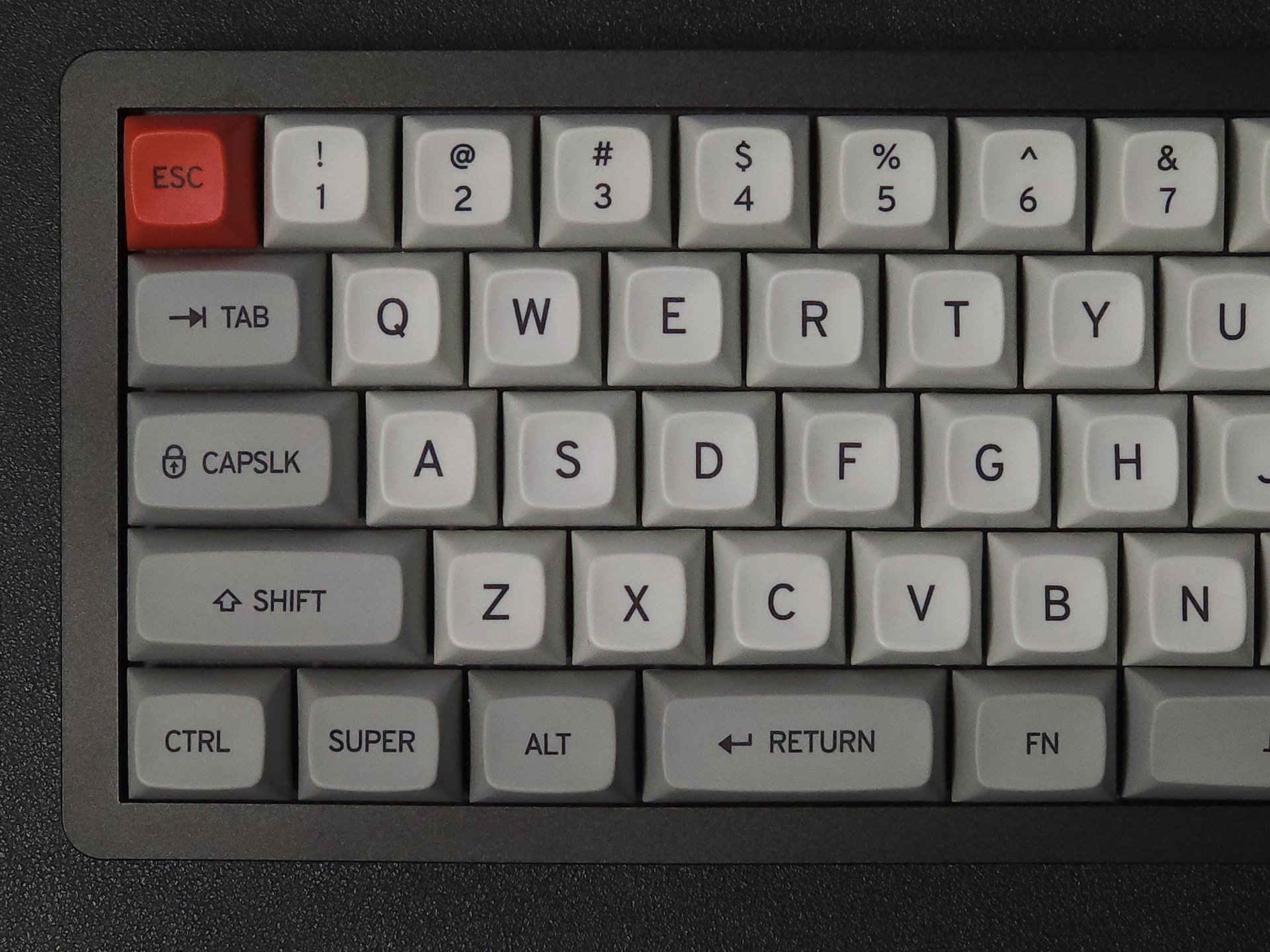 Wordにコメントを入れるショートカットは Ctrl デキるitビジネスパーソンの常識クイズ 1 2 ページ Itmedia News
