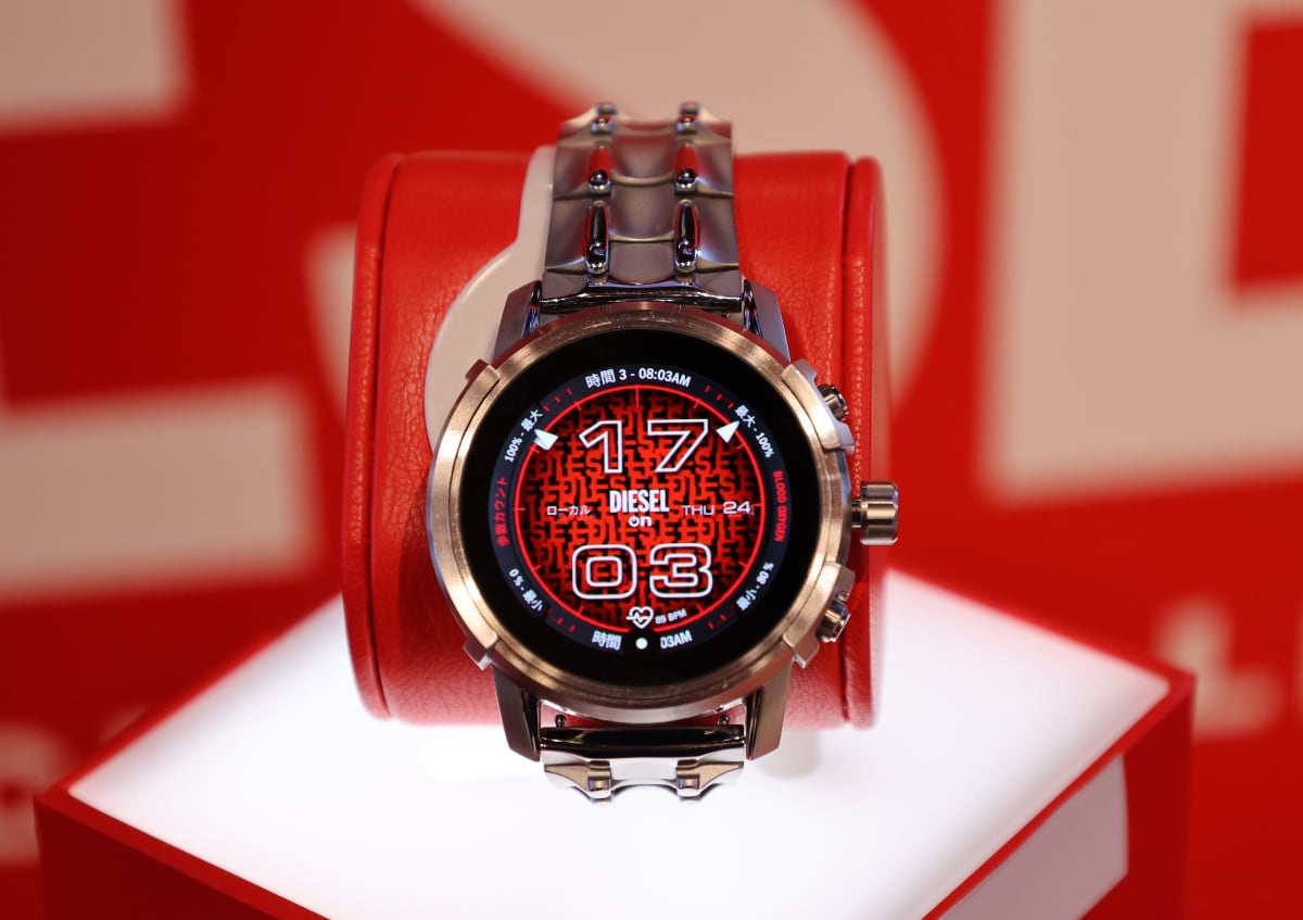 新品未使用】DIESEL ディーゼル スマートウォッチ DZT2012 - 腕時計 ...