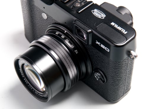 フィルム最大手だったのに「世界初フルデジタルカメラ」を開発し