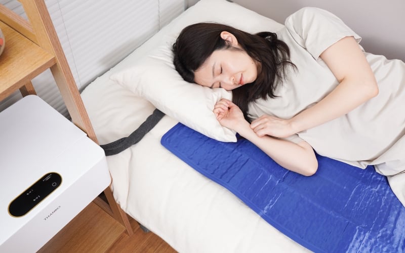 サンコー、水を循環させる「冷感ひんやりマット」発売 「熱帯夜でも