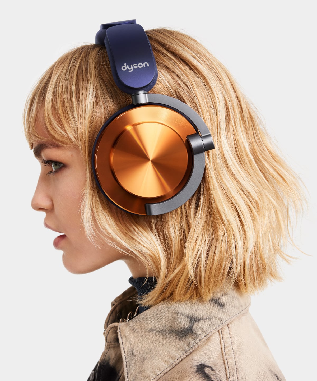 ダイソン、初のオーディオに特化したヘッドフォンを海外で発売 ANC機能