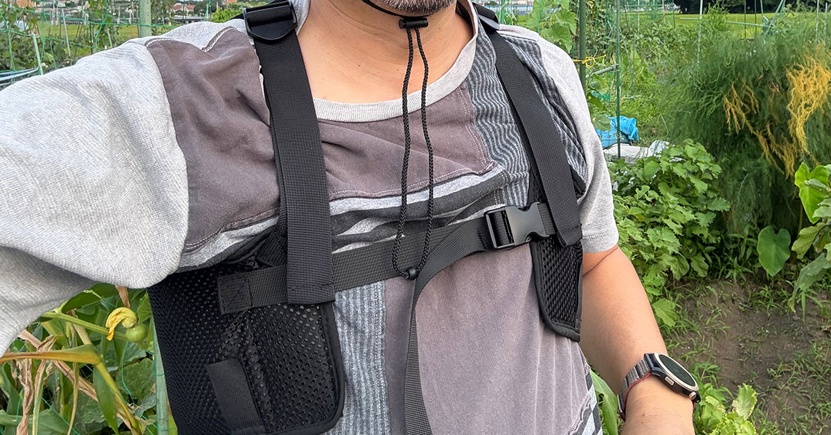着るペルチェ水冷”の実力は？ 「ChillerX」を着て畑仕事をしたら、秋を 