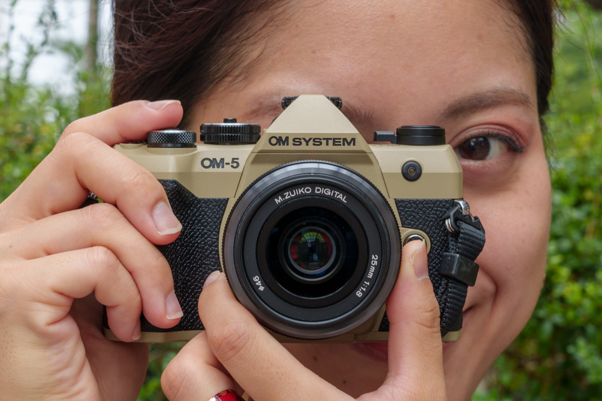 これが“本来のOM-5”だっ 新色もうれしい「OM-5 Mark II」で実感したマイクロフォーサーズの軽快さ