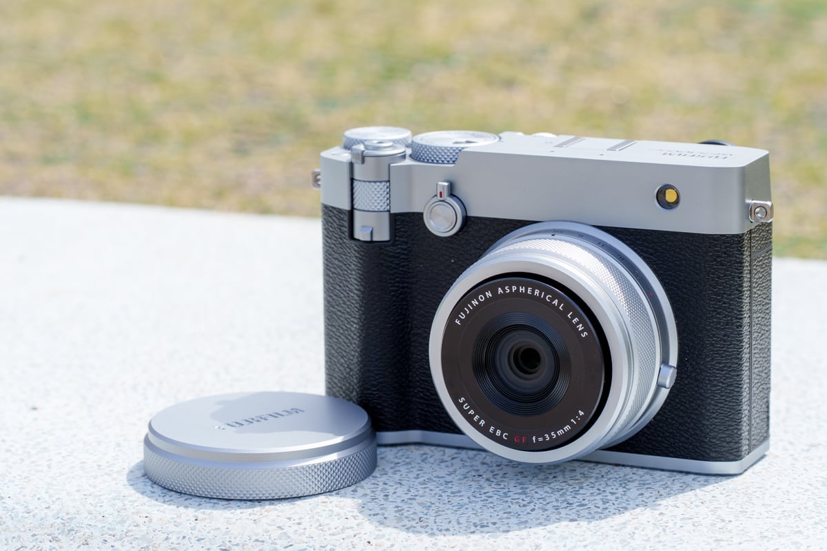 単焦点と動画に二極化した？ コンデジの現在地：荻窪圭のデジカメ