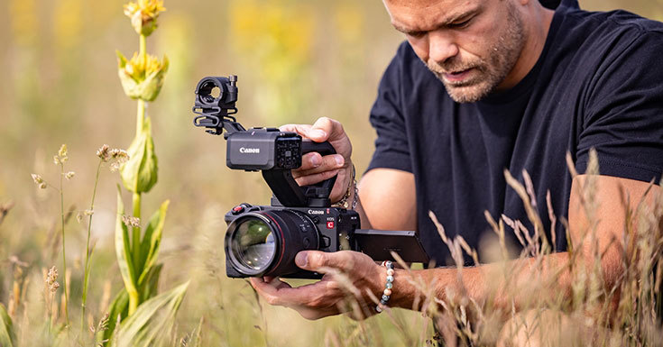 キヤノン、シリーズ最小最軽量のシネマカメラ「EOS C50」 “3:2センサー全体”を使った収録に初対応