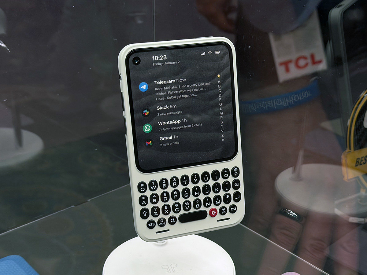 1人のBlackBerryファンが“キーボード付きスマホ”を作るまで――「Clicks
