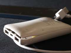 �Ȃ��R���郂�o�C���o�b�e���[�@���q�@���͎g�p�֎~�Ɂ@