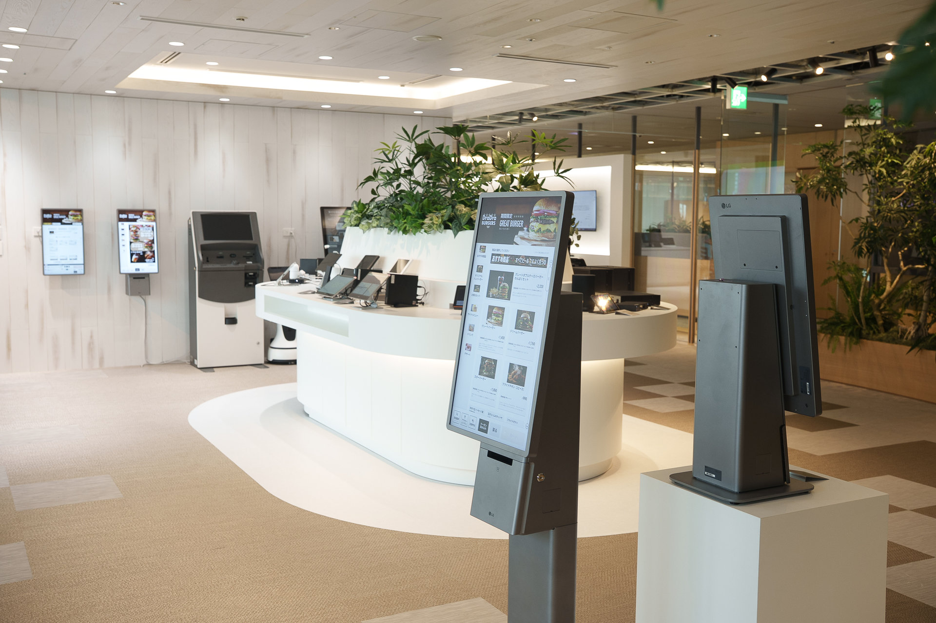 USEN、「AI店長」開発 飲食店特化のAIプロダクト投入へ ドリンク残量の