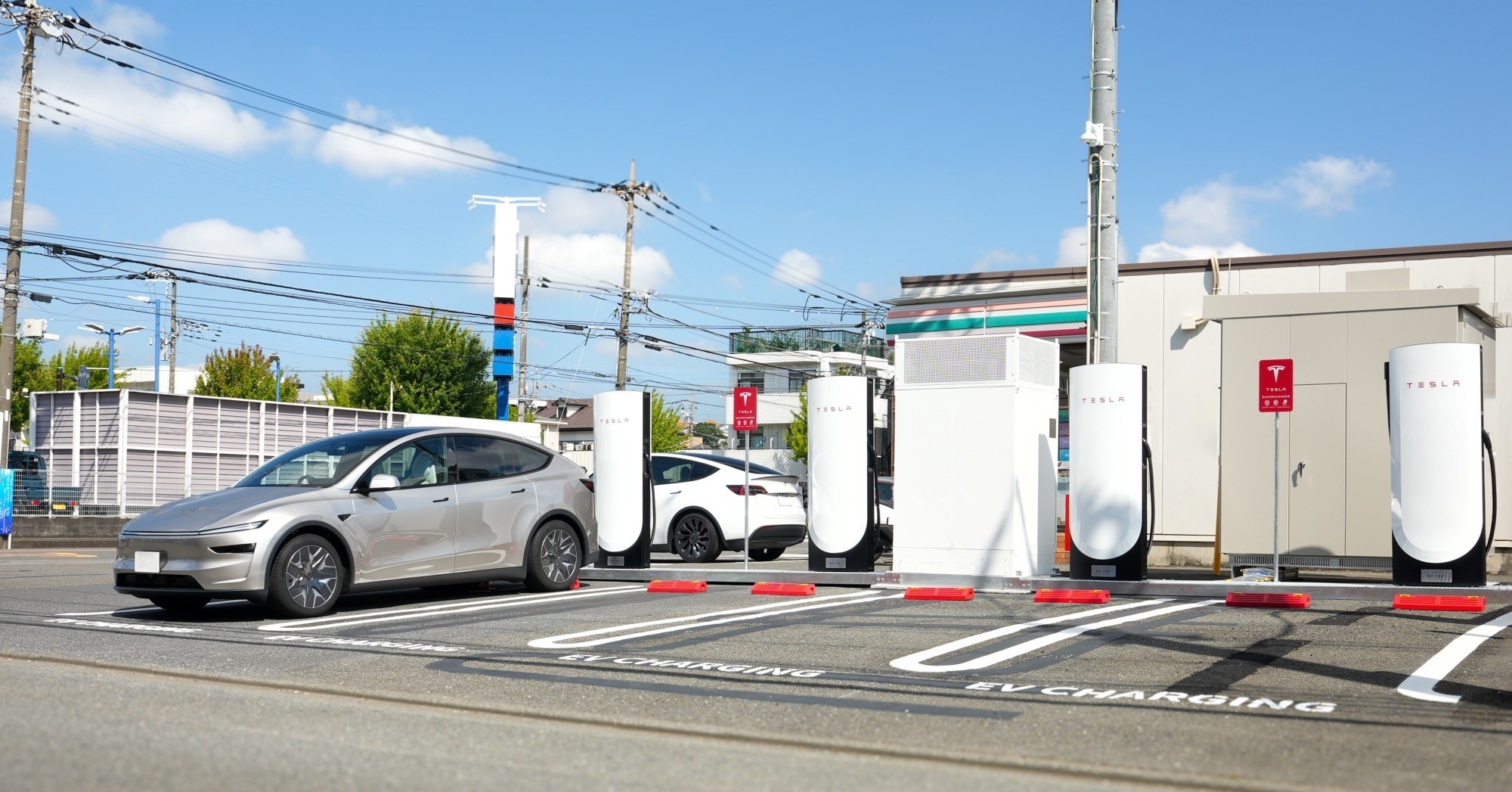 Seven-Eleven Japan to Install Tesla Superchargers by 2026