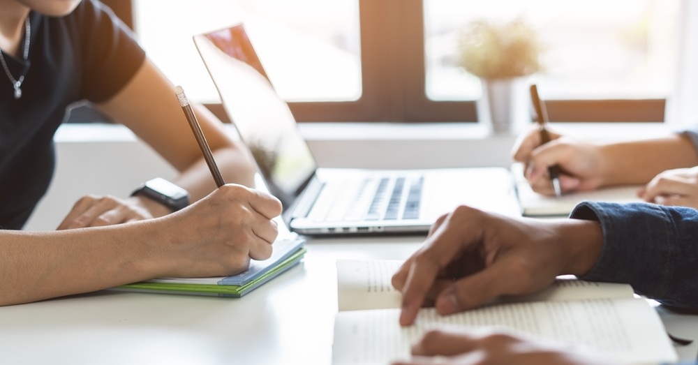IT上場企業の平均年収を業種別に比較：2026年版 ネットベンチャー、ゲーム、メディア編