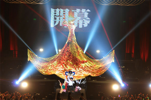 時代ですね ニコ動というのは 小林幸子さん 火の鳥 巨大衣装で舞い降りた ニコニコ超会議2 ねとらぼ