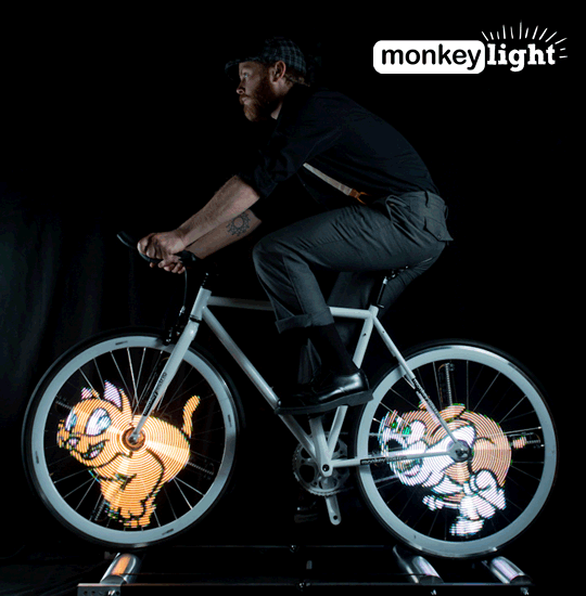 これは未来の痛ホイールだ Ledライトで自転車を8ビットカラーモニターに変える Monkey Light Pro ねとらぼ