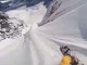 スノーボードでとんでもなく急勾配な雪山を滑降していくGoPro映像がゾッとする