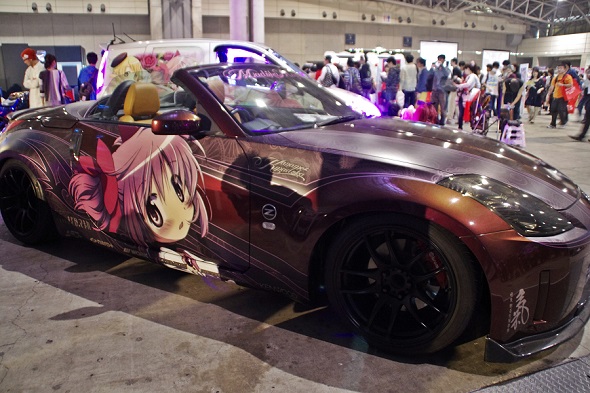 まど マギ ラブライブ 東方 ガルパン 傑作痛車が大集合 超痛gふぇすた が今年もアツい ニコニコ超会議3 1 2 ページ ねとらぼ