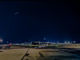飛行機が流星のよう　空港で撮影したタイムラプス動画が美しい