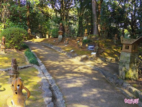 森の中に400体のはにわがニョキニョキ 宮崎県の珍スポット はにわ園 に行ってきた ねとらぼ