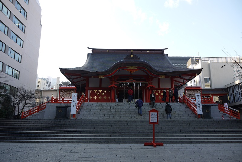 ベイマックスの顔は 花園神社の鈴 がモデル 新宿 花園神社にベイマックス現る ねとらぼ