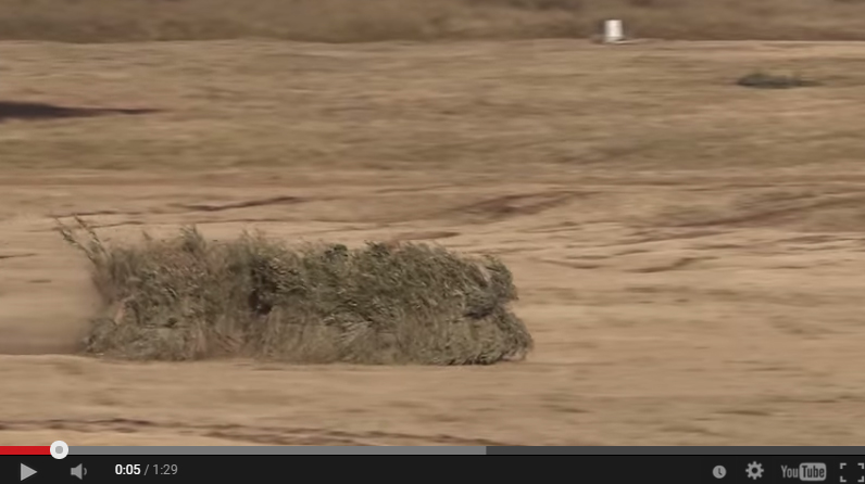 軍用車なのにモフモフじゃないですか 陸上自衛隊の偽装車両がすごいと話題に ねとらぼ