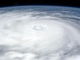 これが宇宙から見た台風16号……！！　宇宙飛行士・油井さんの投稿写真が迫力満点