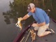米アラバマ州、魚釣りに行った男性がなぜか猫をゲットする　