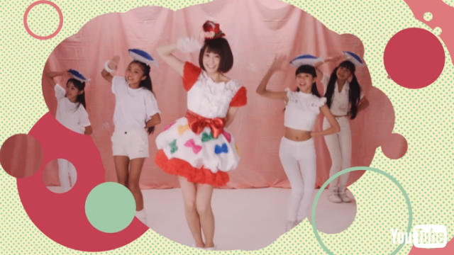 小林麻耶さん ブリカマぶるーす で衝撃の歌手デビュー アイドルチックな衣装で ブリブリ な歌とダンスを披露 ねとらぼ