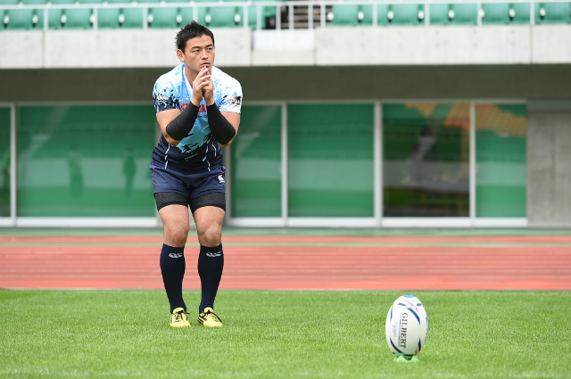 五郎丸歩選手 Tbs 史上最大の限界バトル Kyokugen15 に参戦 遠藤保仁選手との キック対決 に挑む ねとらぼ