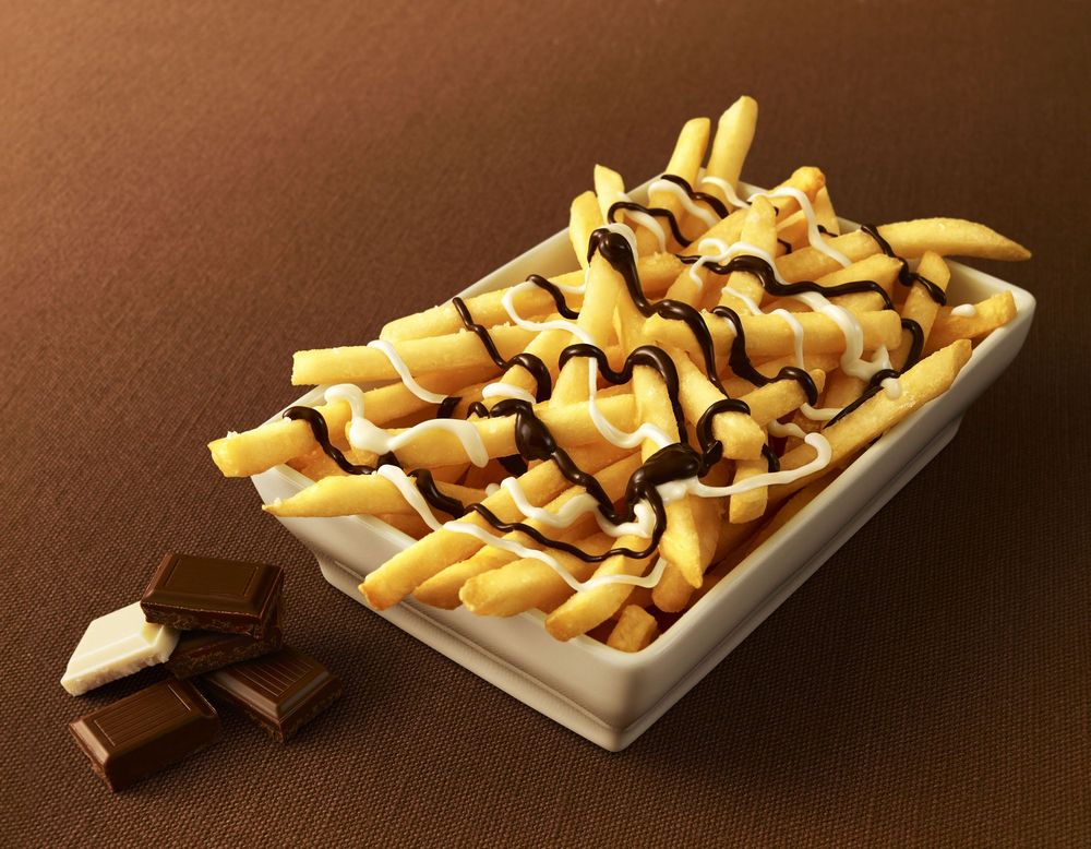 マクドナルドがポテトにチョコをかける暴挙 マックチョコポテト が期間限定で登場 ねとらぼ