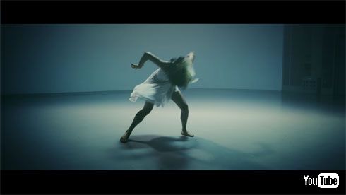 Sia「Alive（アライヴ）」日本版MV