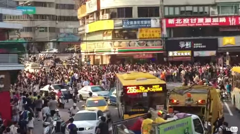 台湾でも人気の ポケモンgo 聖地 にトレーナーが殺到し ワールド ウォーzのようだ と現地メディア ねとらぼ