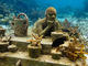 メキシコの海底に広がる「海底美術館」が神秘的　訪れるたびに姿を変える「進化するアート」が作られた目的とは？
