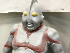 帰ってくれウルトラマン 元円谷プロ岡部淳也氏作「デブトラマン」が