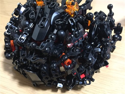 レゴで自作したシン・ゴジラのフルフェイスヘルメットがど迫力