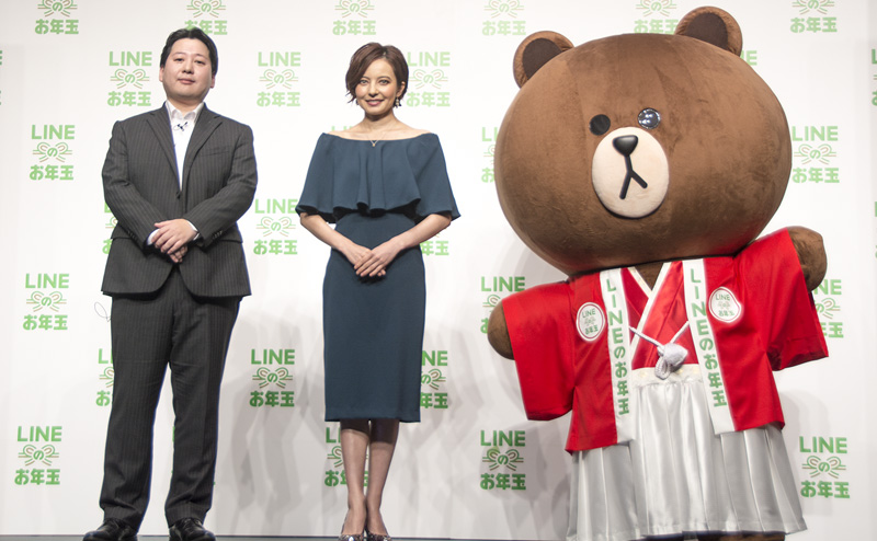 このタイミングで私に ベッキー 因縁 のlineテレビcmに再起用で激動の1年を振り返る ねとらぼ