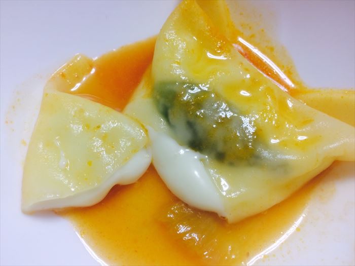 とろっとろの食感がたまらん ギョーザの皮で包んだモッツァレラチーズを鍋に入れると神レベルのウマさ ねとめし ねとらぼ