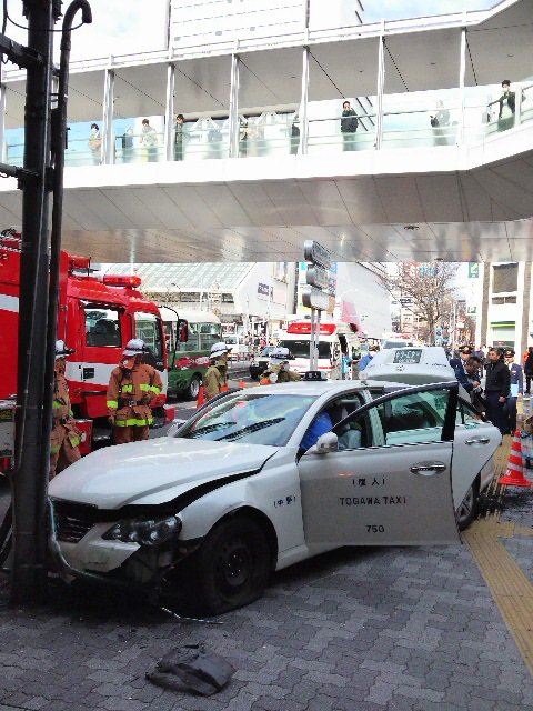 運転手を救出した男性に感謝をお伝えしたく 東京消防庁がtwitterを使い人探し中 ねとらぼ