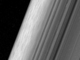 「土星の輪」を超至近距離から！　NASAが土星探査機「カッシーニ」からの最新映像を公開