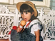 土屋アンナ、かわいすぎる幼少期の写真を公開　「お人形さんみたい」「お目目くりくり」