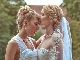 プリンセスが2人も……！　デンマークの美人コスプレイヤーカップル、結婚式の写真が美しすぎて完全におとぎの世界