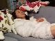 “天使の寝顔”をさらされた島崎遥香、なぜかママ役の小泉今日子にリベンジ　「アラフィフでこの可愛い寝姿すごい」