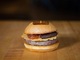 米国人「『うま味』ヤバい！　うま味の具材組み合わせて最高のハンバーガー作ったろ」→大人気になり日本上陸