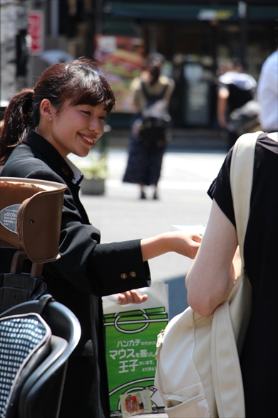 真夏に女子大生が学ランで訴える 大学eスポーツ ってなんだ ねとらぼ