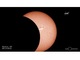 NASAの日食映像が「ホットパンツと黒ニーソの合間から見えるふともも」に見えると話題に